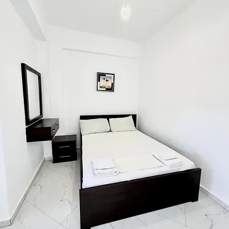 Klevis Appartement *